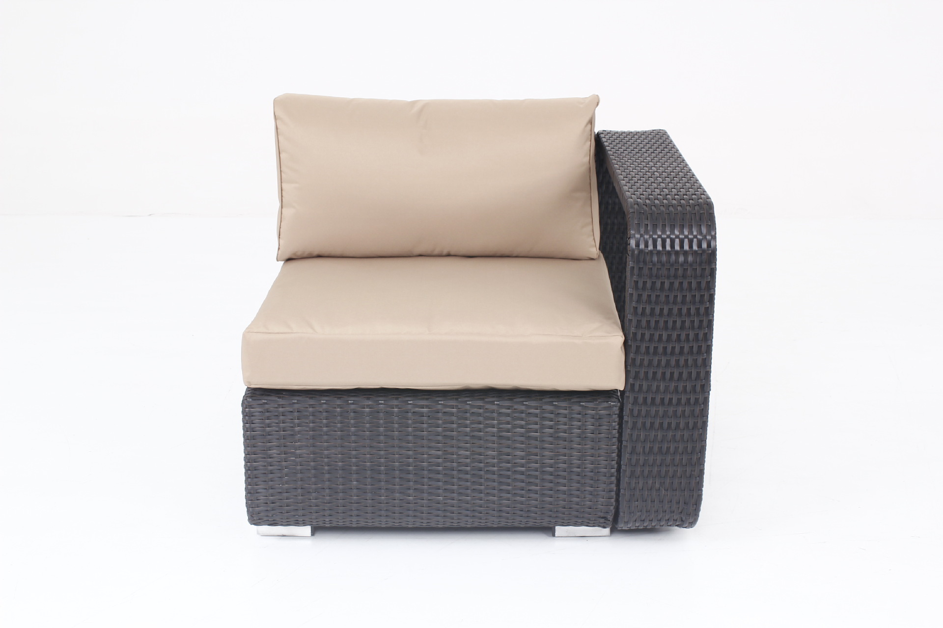 Outdoor Woven Rattan Table and Chairs Sofa Patio Wicker Furniture with High-quality Cushions