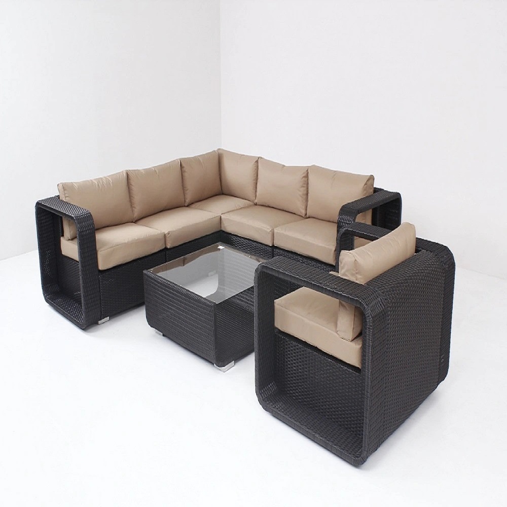 Outdoor Woven Rattan Table and Chairs Sofa Patio Wicker Furniture with High-quality Cushions