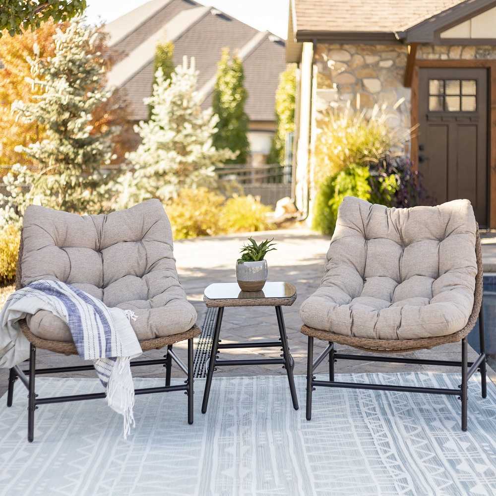 Exploring the Comfort and Style of Outdoor Loungers