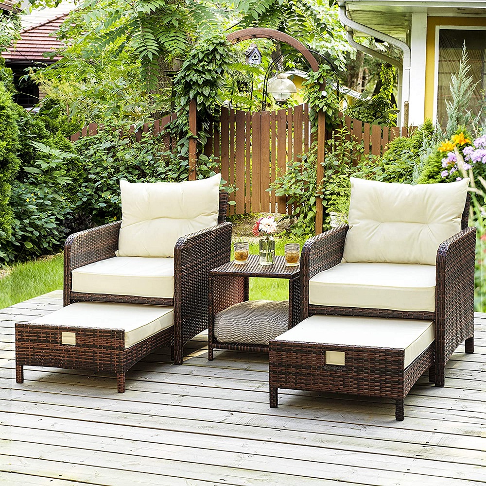 How to choose materials for outdoor furniture